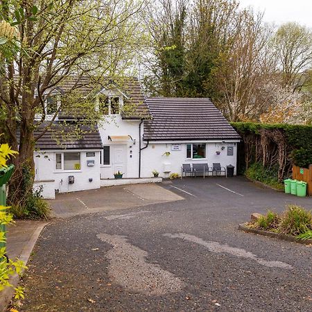 Roger Ground Guest House - With Onsite Car Parking Windermere Exterior foto